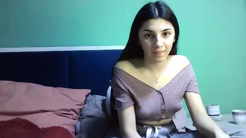 Snapshot of ahotkitty18 chatting on 01-02-25, 04:56 Selena online show from 01-02-25, 04:56