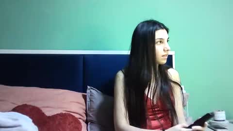 Snapshot of ahotkitty18 chatting on 01-03-25, 03:44 Selena online show from 01-03-25, 03:44