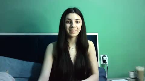 Snapshot of ahotkitty18 chatting on 01-10-25, 03:48 Selena online show from 01-10-25, 03:48