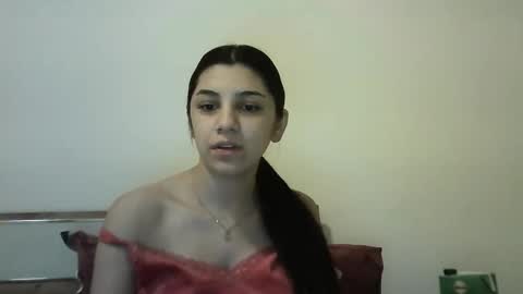 Snapshot of ahotkitty18 chatting on 10-25-25, 05:48 Selena online show from 10-25-25, 05:48