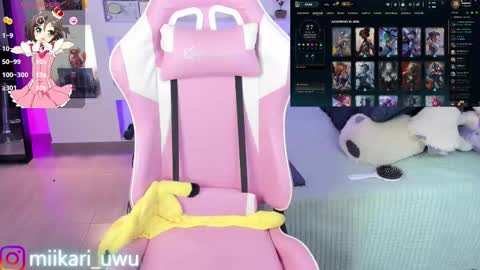 Ahri help me get to 100  online show from 02-11-25, 08:48