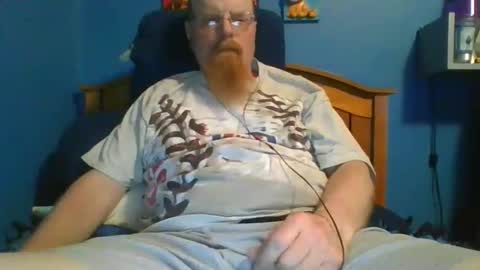 Snapshot of ahrnycumtoy chatting on 05-17-26, 05:27 hrnycummer online show from 05-17-26, 05:27