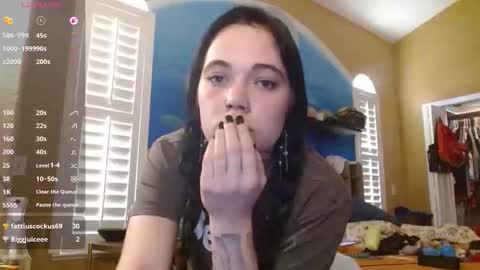 Snapshot of ahungkittykat chatting on 04-17-26, 11:19 Kat online show from 04-17-26, 11:19