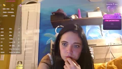 Snapshot of ahungkittykat chatting on 04-22-26, 08:28 Kat online show from 04-22-26, 08:28