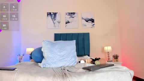 Snapshot of ahvi_ebony chatting on 12-14-24, 02:53 Ahvi Ebony online show from 12-14-24, 02:53