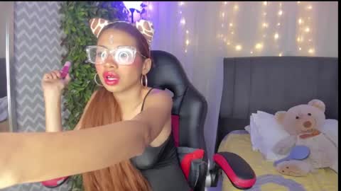 Snapshot of aida_princess chatting on 03-06-25, 04:41 Aida online show from 03-06-25, 04:41