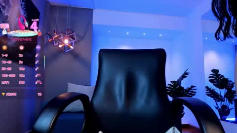 aidajoness online show from 12-17-25, 11:44