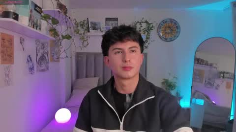 A H  online show from 10-06-25, 08:50