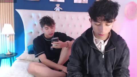 Snapshot of aiden_rivers_ chatting on 05-06-26, 12:54 Aiden online show from 05-06-26, 12:54