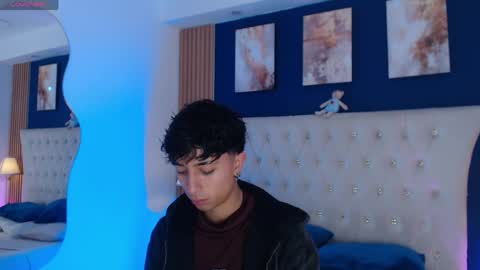 Snapshot of aiden_rivers_ chatting on 05-09-26, 12:54 Aiden online show from 05-09-26, 12:54