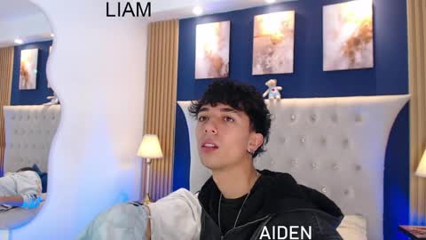 Snapshot of aiden_rivers_ chatting on 05-23-26, 01:15 Aiden online show from 05-23-26, 01:15