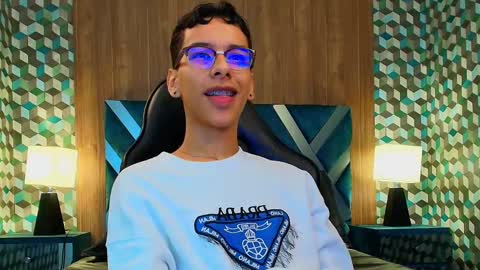 Snapshot of aiden_royce chatting on 09-25-25, 03:54 aiden_royce online show from 09-25-25, 03:54