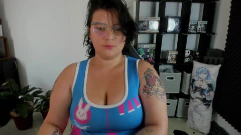 Snapshot of aikadreams chatting on 12-13-24, 01:01 Catalina online show from 12-13-24, 01:01