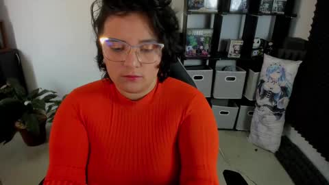 Snapshot of aikadreams chatting on 12-15-24, 01:32 Catalina online show from 12-15-24, 01:32