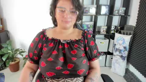 Snapshot of aikadreams chatting on 01-10-25, 03:27 Catalina online show from 01-10-25, 03:27