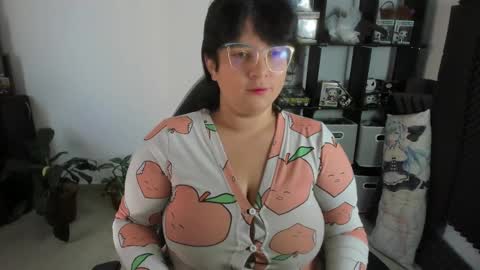 Snapshot of aikadreams chatting on 01-22-25, 12:38 Catalina online show from 01-22-25, 12:38