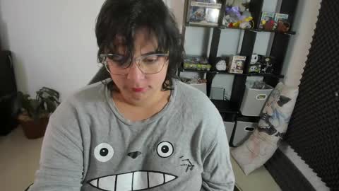 Snapshot of aikadreams chatting on 02-06-25, 01:32 Catalina online show from 02-06-25, 01:32