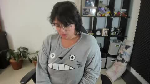 Snapshot of aikadreams chatting on 02-06-25, 04:36 Catalina online show from 02-06-25, 04:36