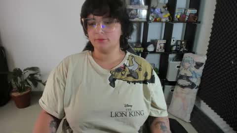 Snapshot of aikadreams chatting on 02-08-25, 05:08 Catalina online show from 02-08-25, 05:08