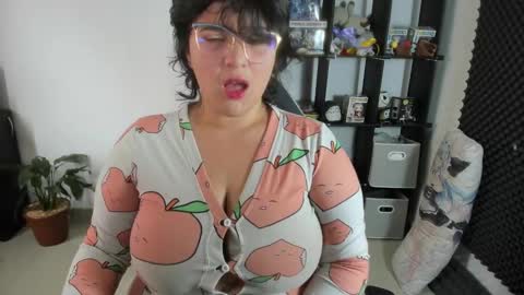 Snapshot of aikadreams chatting on 02-09-25, 12:41 Catalina online show from 02-09-25, 12:41