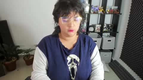 Snapshot of aikadreams chatting on 02-15-25, 12:11 Catalina online show from 02-15-25, 12:11