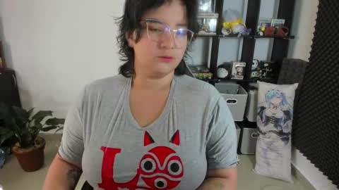 Snapshot of aikadreams chatting on 02-20-25, 01:30 Catalina online show from 02-20-25, 01:30