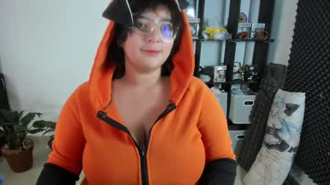 Snapshot of aikadreams chatting on 03-03-25, 03:09 Catalina online show from 03-03-25, 03:09