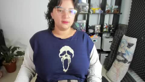 Snapshot of aikadreams chatting on 03-06-25, 12:41 Catalina online show from 03-06-25, 12:41