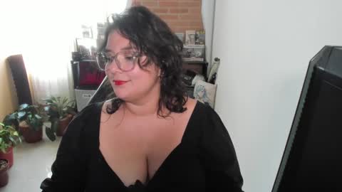 Snapshot of aikadreams chatting on 09-19-25, 07:58 Catalina online show from 09-19-25, 07:58