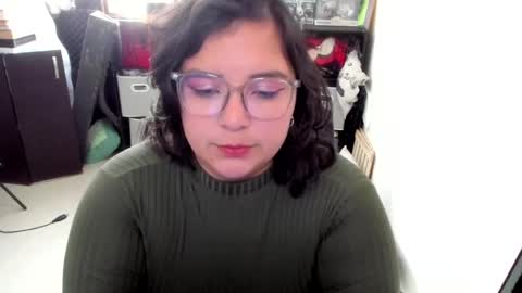 Snapshot of aikadreams chatting on 10-09-25, 02:37 Catalina online show from 10-09-25, 02:37