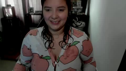 Snapshot of aikadreams chatting on 05-27-26, 01:41 Catalina online show from 05-27-26, 01:41