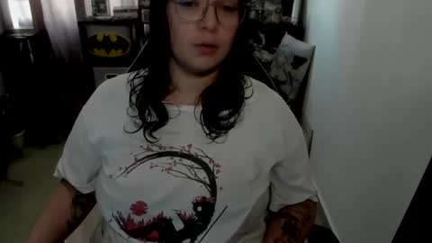 Snapshot of aikadreams chatting on 06-12-26, 02:27 Catalina online show from 06-12-26, 02:27
