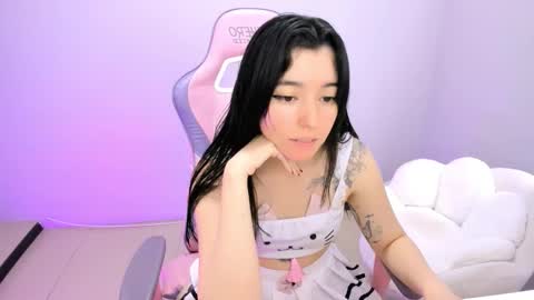 Ailee Hyuga online show from 10-11-25, 04:05