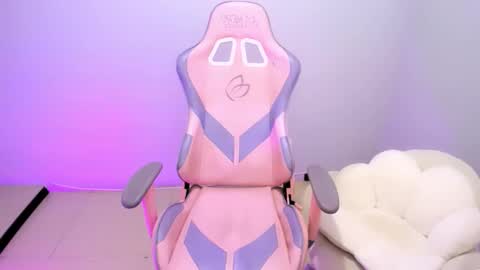 Ailee Hyuga online show from 12-05-25, 03:41