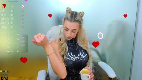 Allie  online show from 11-01-25, 08:38