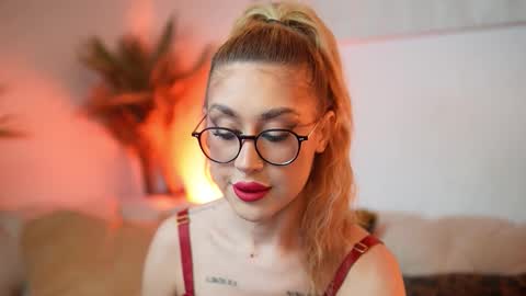  Aileen  online show from 01-18-26, 08:56