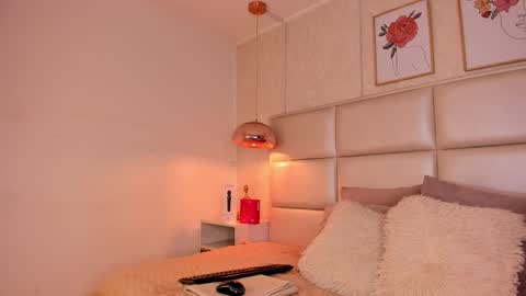 Aily Yozuko online show from 11-21-25, 02:54