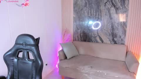 Ailyn online show from 10-08-25, 07:28