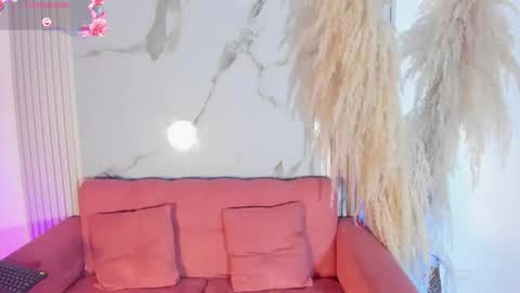 Ailyn online show from 10-18-25, 06:16