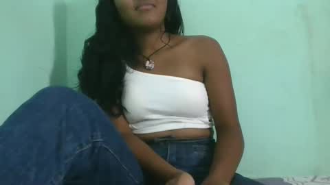 Snapshot of aimeamour chatting on 02-15-25, 07:06 aimeamour online show from 02-15-25, 07:06