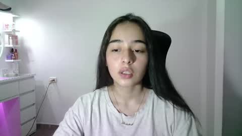 Snapshot of aineangeel chatting on 11-12-25, 11:36 AINE online show from 11-12-25, 11:36