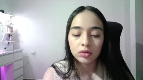 Snapshot of aineangeel chatting on 12-02-25, 01:00 AINE online show from 12-02-25, 01:00