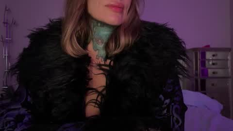 Snapshot of airgeadx chatting on 12-23-25, 01:36 Airgead online show from 12-23-25, 01:36