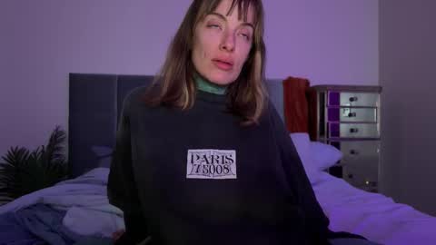 Snapshot of airgeadx chatting on 01-06-26, 11:29 Airgead online show from 01-06-26, 11:29