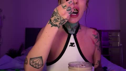 Snapshot of airgeadx chatting on 01-14-26, 12:16 Airgead online show from 01-14-26, 12:16