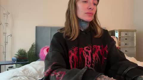 Snapshot of airgeadx chatting on 02-01-26, 07:12 Airgead online show from 02-01-26, 07:12