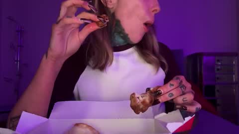 Snapshot of airgeadx chatting on 02-07-26, 10:24 Airgead online show from 02-07-26, 10:24