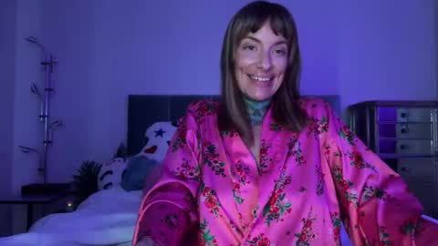 Snapshot of airgeadx chatting on 02-15-26, 01:35 Airgead online show from 02-15-26, 01:35