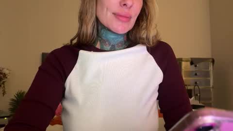 Snapshot of airgeadx chatting on 02-28-26, 11:50 Airgead online show from 02-28-26, 11:50