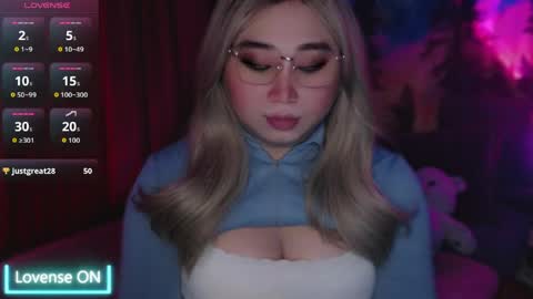 Snapshot of airisredfield_ chatting on 05-15-26, 07:48 Goddess Airis online show from 05-15-26, 07:48